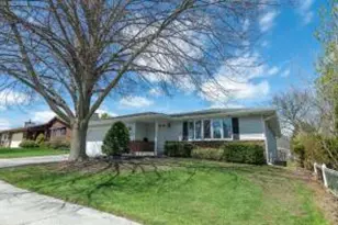 1816 Camelot Blvd, Sheboygan, WI 53081 - Photo 1