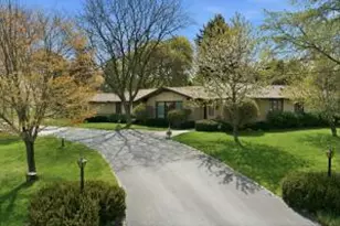 15085 Cascade Dr, Elm Grove, WI 53122 - Photo 1