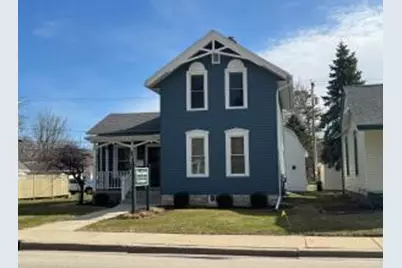 316  Oakton Ave, Pewaukee, WI 53072 - Photo 1
