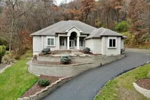 1178 Aspen Valley Dr, Onalaska, WI 54650 - Photo 1