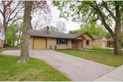 275 N Park St, Whitewater, WI 53190 - Photo 1