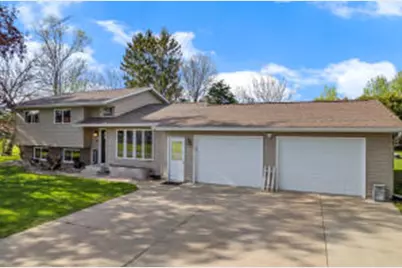 64 W 18th St, Buffalo City, WI 54622 - Photo 1