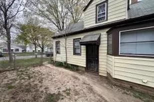 4850 N 24th Pl, Milwaukee, WI 53209 - Photo 1