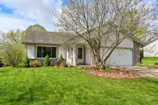 495 E Marquette Ave, Oak Creek, WI 53154 - Photo 1
