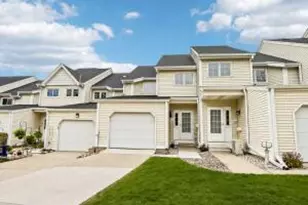 7760 W Tuckaway Shores Dr, Franklin, WI 53132 - Photo 1