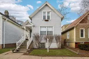 2557 N Gordon Pl, Milwaukee, WI 53212 - Photo 1