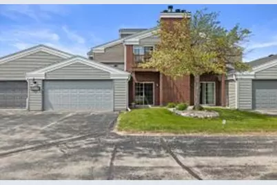 N17W26865 E Fieldhack Dr, Pewaukee, WI 53072 - Photo 1