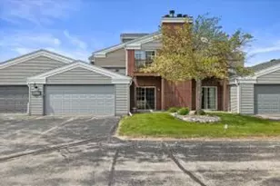 N17W26865 E Fieldhack Dr, Pewaukee, WI 53072 - Photo 1