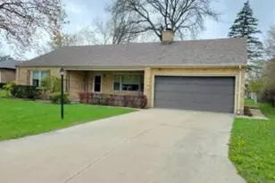 7275 N Navajo Ave, Glendale, WI 53217 - Photo 1