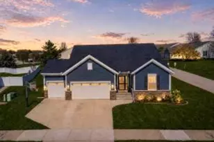 N56W24190 Peppertree Dr, Sussex, WI 53089 - Photo 1
