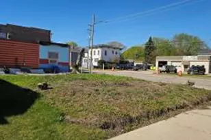 823 45th St, Kenosha, WI 53140 - Photo 1