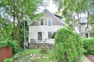 2823 S Delaware Ave, Milwaukee, WI 53207 - Photo 1
