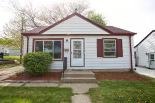 3559 S 1st Pl, Milwaukee, WI 53207 - Photo 1