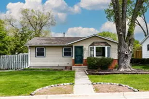 316 10th Ave, Onalaska, WI 54650 - Photo 1