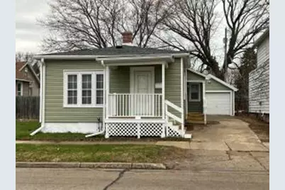 614  11th St, Racine, WI 53403 - Photo 1