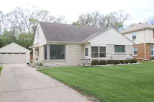 2345 N 103rd St, Wauwatosa, WI 53226 - Photo 1