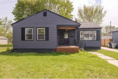 5042 N 19th Pl, Milwaukee, WI 53209 - Photo 1