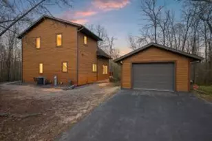 820 Kloppman St, Crivitz, WI 54114 - Photo 1