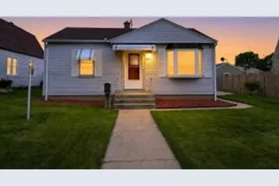3660 S 20th Pl, Milwaukee, WI 53221 - Photo 1