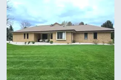 W292N6880  Dorn Rd, Merton, WI 53029 - Photo 1