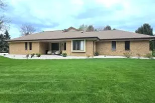 W292N6880 Dorn Rd, Merton, WI 53029 - Photo 1