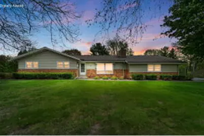 W221S7400  Valley View Rd, Vernon, WI 53150 - Photo 1