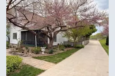 33220 S Honey Lake Rd, Burlington, WI 53105 - Photo 1