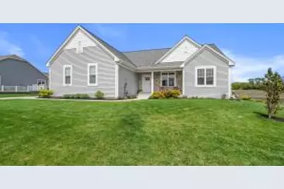 723  Autumn Ridge Ln, Hartford, WI 53027 - Photo 1