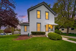 76 S Chestnut St, Oconomowoc, WI 53066 - Photo 1