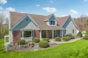 933 Elmwood Way Ct, Richfield, WI 53033 - Photo 1