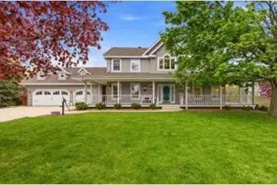 105  Mark Ct, North Prairie, WI 53153 - Photo 1