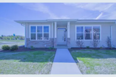 613  Hunter Oaks Blvd, Watertown, WI 53094 - Photo 1