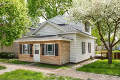 1020  Farnam St, La Crosse, WI 54601 - Photo 1