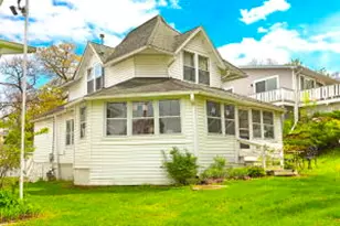 641 Hazel Ct, Fontana, WI 53125 - Photo 1