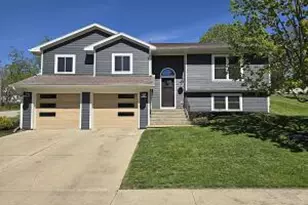 478 Park Ave, Burlington, WI 53105 - Photo 1