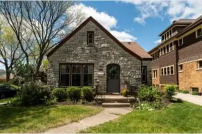 2505 N 62nd St, Wauwatosa, WI 53213 - Photo 1
