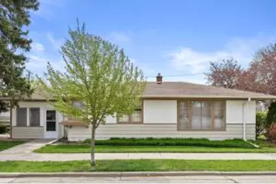 2821  Green St, Racine, WI 53402 - Photo 1