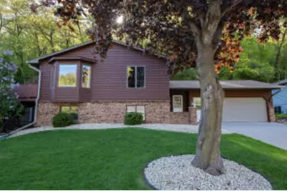 389  Knopp Valley Dr, Winona, MN 55987 - Photo 1