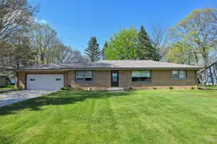 450 E Oakwood Rd, Oak Creek, WI 53154 - Photo 1