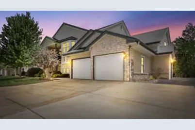 10210 W Deerwood Ln, Franklin, WI 53132 - Photo 1