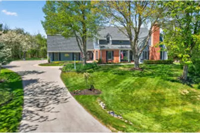 10235 N Range Line Ct, Mequon, WI 53092 - Photo 1