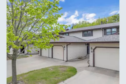 819 S Westhaven Pl, Appleton, WI 54914 - Photo 1