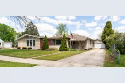4314  60th St, Kenosha, WI 53144 - Photo 1