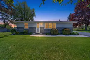 9707 Saratoga Dr, Racine, WI 53108 - Photo 1