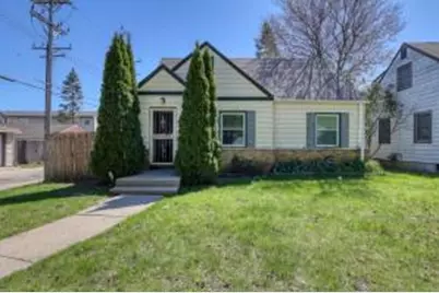 4752 N 89th St, Milwaukee, WI 53225 - Photo 1