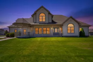 2726 Avalon Ct, Racine, WI 53406 - Photo 1
