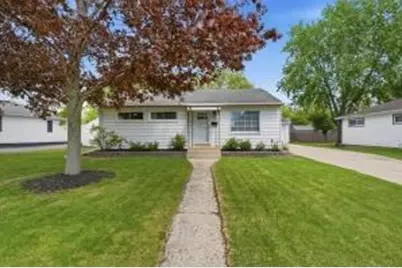 1517 N Bel Ayr Dr, Waukesha, WI 53188 - Photo 1