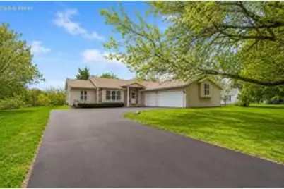 9371 S Chicago Rd, Oak Creek, WI 53154 - Photo 1