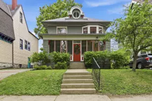 2919 N Hackett Ave, Milwaukee, WI 53211 - Photo 1