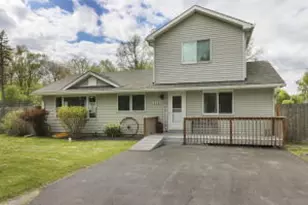 606 Gatewood Dr, Twin Lakes, WI 53181 - Photo 1